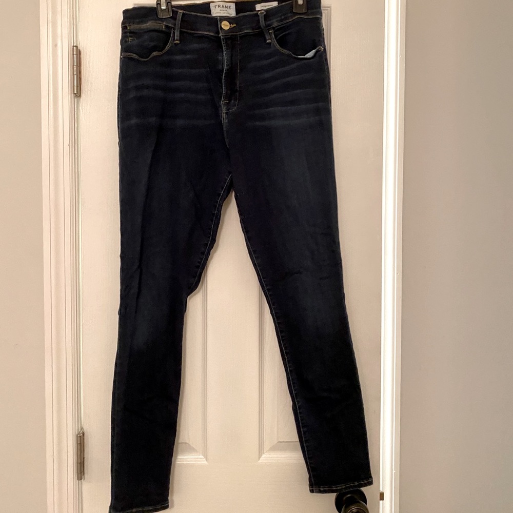 Frame dark wash skinny jeans